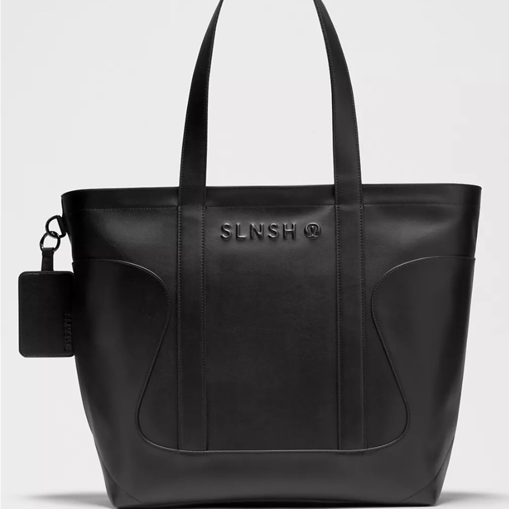 Lululemon Tote Bag 25L
SLNSH Collection